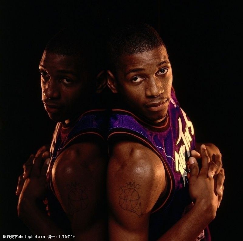 北京时间10月20日3：00，西甲第10轮，凭借姆巴佩的世界波和维尼修斯的破门，皇马客场2-1力克塞尔塔，收获两连胜，先赛一场积分追平榜首的巴萨。.